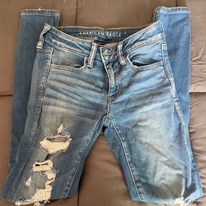 AMERICAN EAGLE JEANS